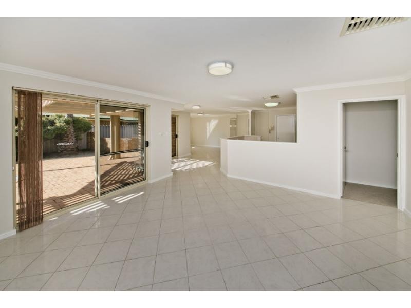 9 Bangalay Way, Dianella WA 6059