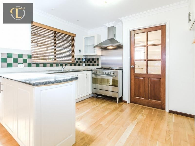 21B Timbercrest Rise, Woodvale WA 6026