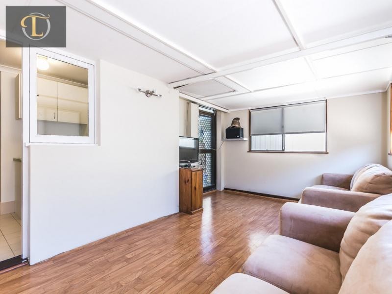 21B Timbercrest Rise, Woodvale WA 6026