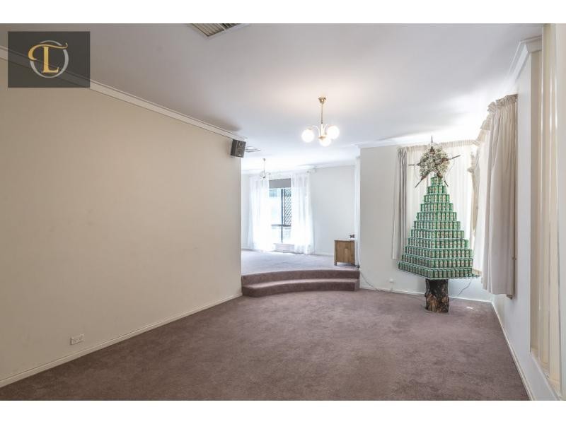 12 Dumont Court, Kingsley WA 6026