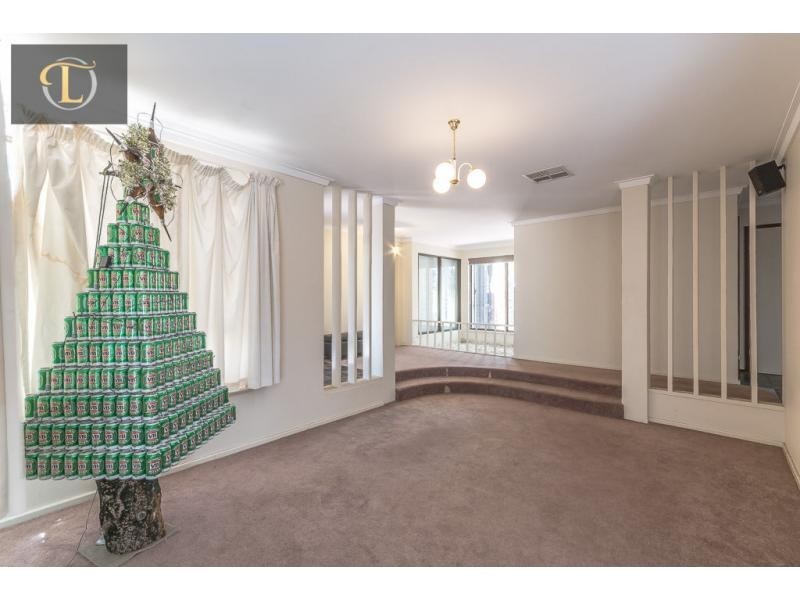 12 Dumont Court, Kingsley WA 6026