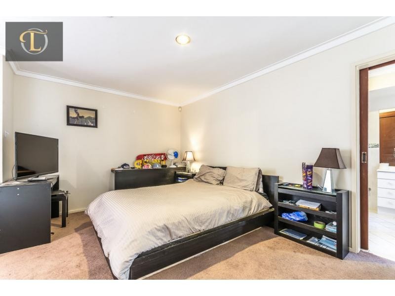 12 Dumont Court, Kingsley WA 6026