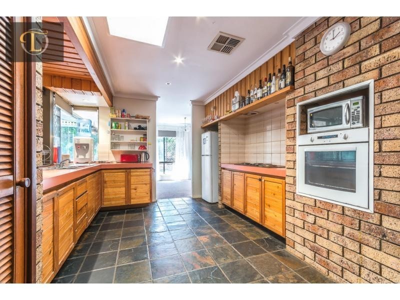 12 Dumont Court, Kingsley WA 6026