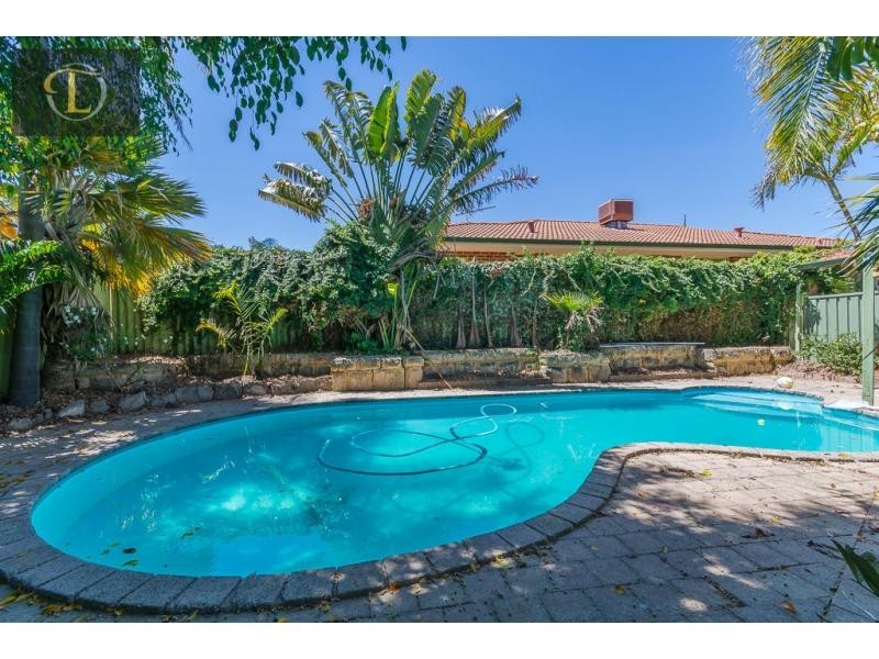 12 Dumont Court, Kingsley WA 6026