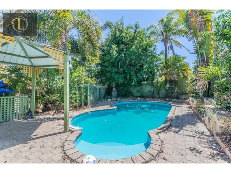 12 Dumont Court, Kingsley WA 6026