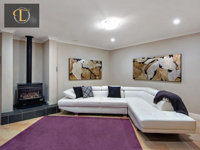 50 Castlecrag Drive, Kallaroo WA 6025