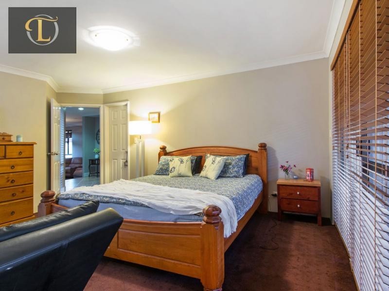 50 Castlecrag Drive, Kallaroo WA 6025