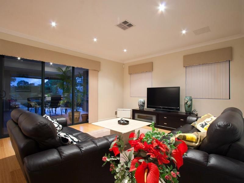 12 Cinnamon Road, Gwelup WA 6018