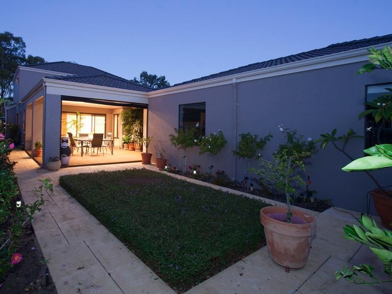 12 Cinnamon Road, Gwelup WA 6018