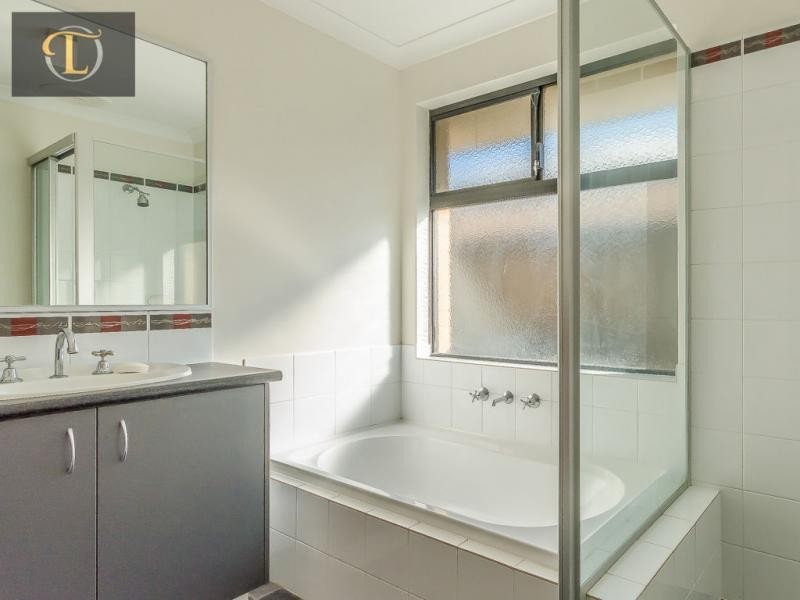 9 Boldwood Road, Banksia Grove WA 6031