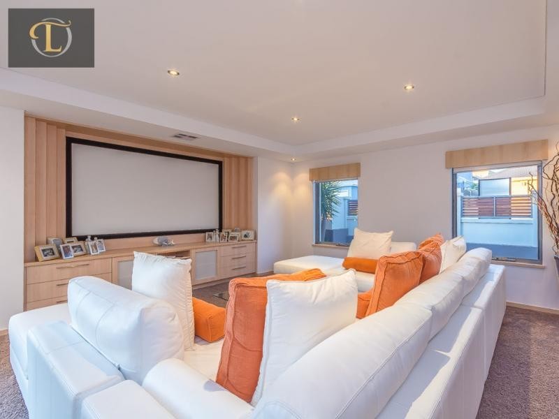 42 Lighthouse Parade, Mindarie WA 6030