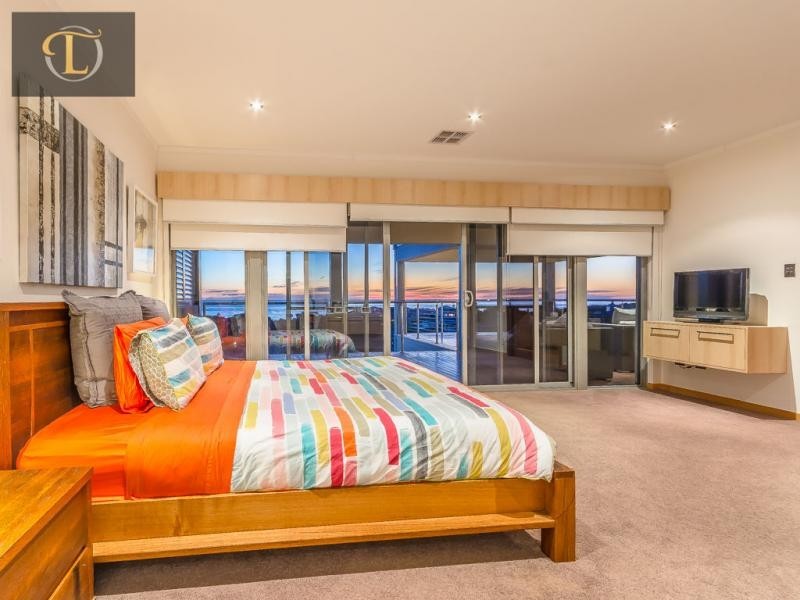 42 Lighthouse Parade, Mindarie WA 6030