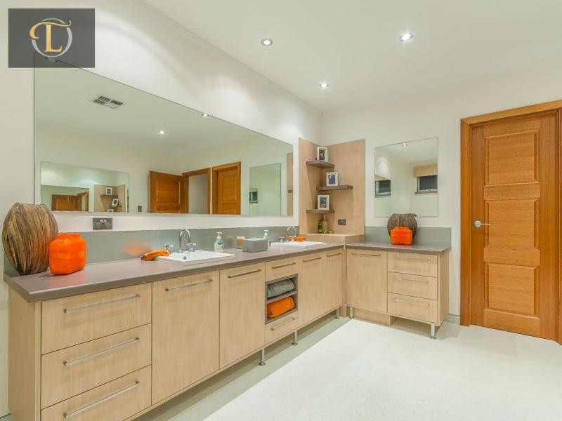 42 Lighthouse Parade, Mindarie WA 6030