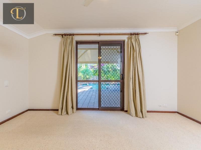 26 Trappers Drive, Woodvale WA 6026