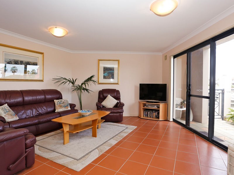 23 Rosslare Promenade, Mindarie WA 6030