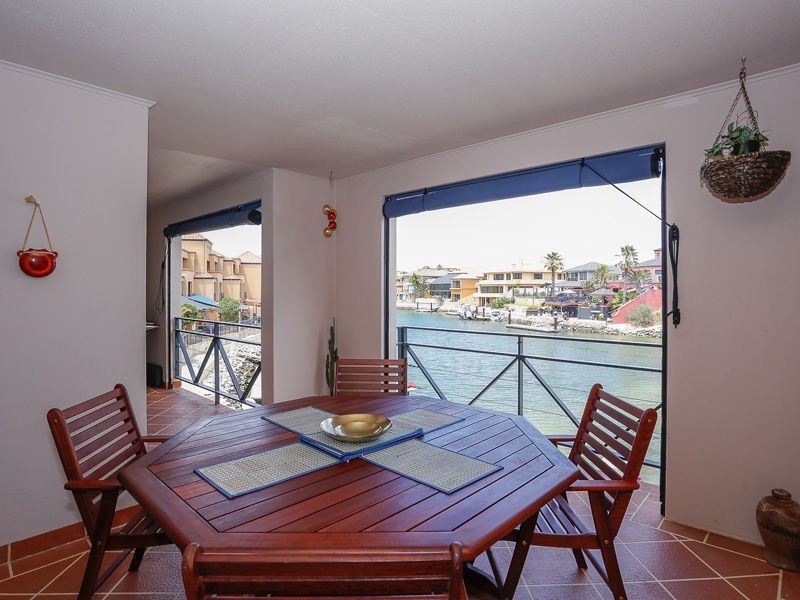 23 Rosslare Promenade, Mindarie WA 6030