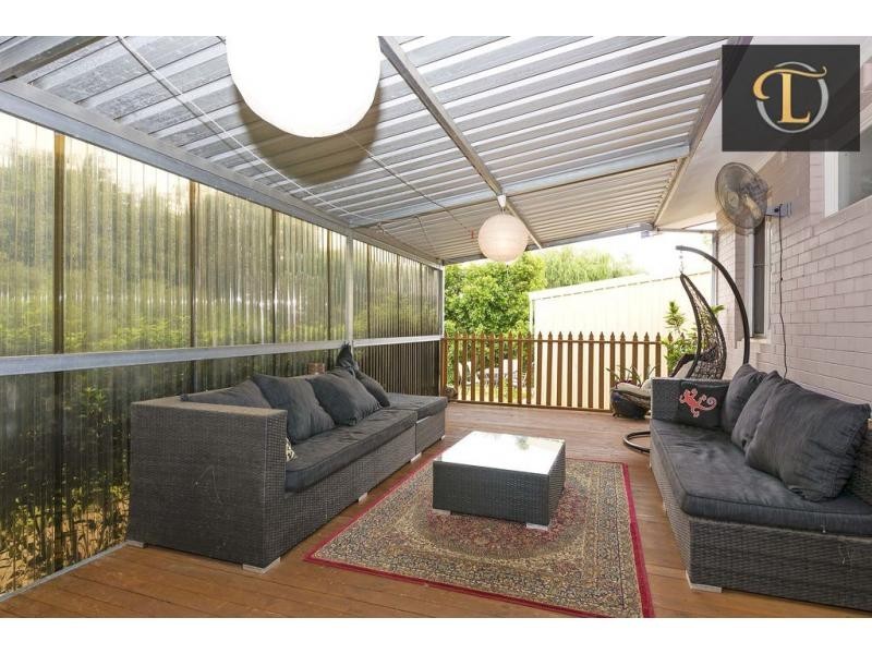 1/17 Westbrook Way, Girrawheen WA 6064