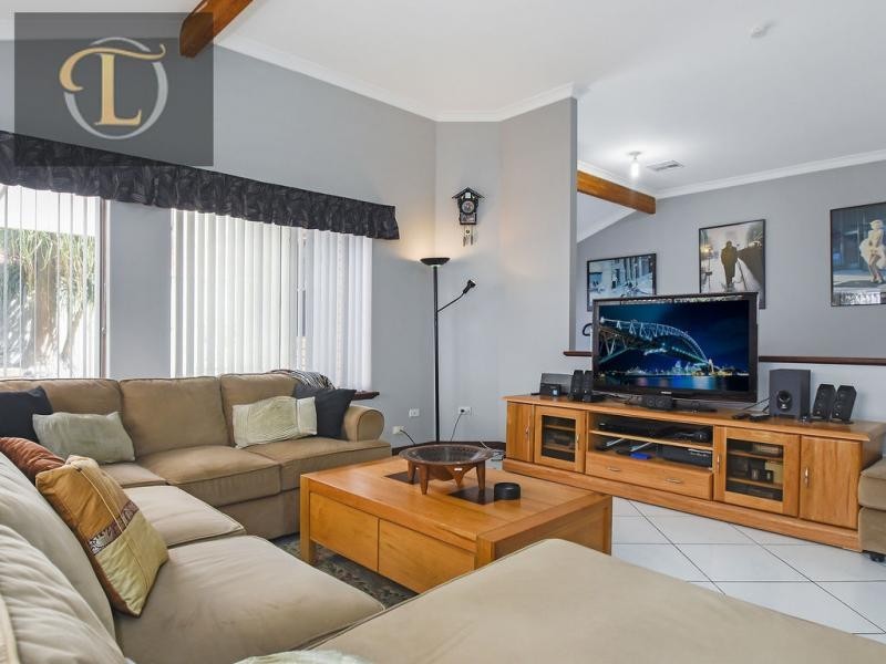 15 Picton Terrace, Alexander Heights WA 6064