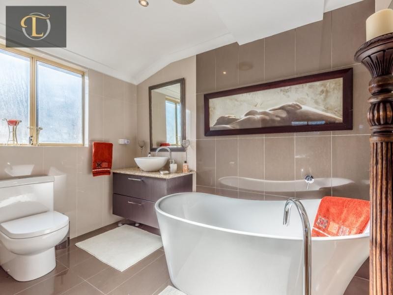 10 Mal Bay Court, Mindarie WA 6030