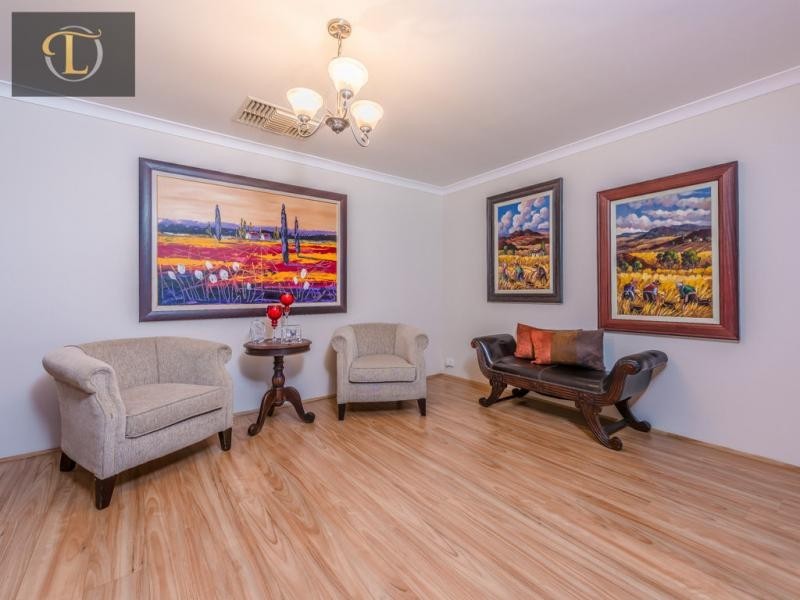 10 Mal Bay Court, Mindarie WA 6030