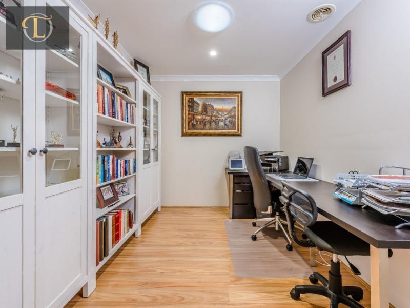 10 Mal Bay Court, Mindarie WA 6030