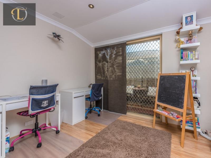 10 Mal Bay Court, Mindarie WA 6030