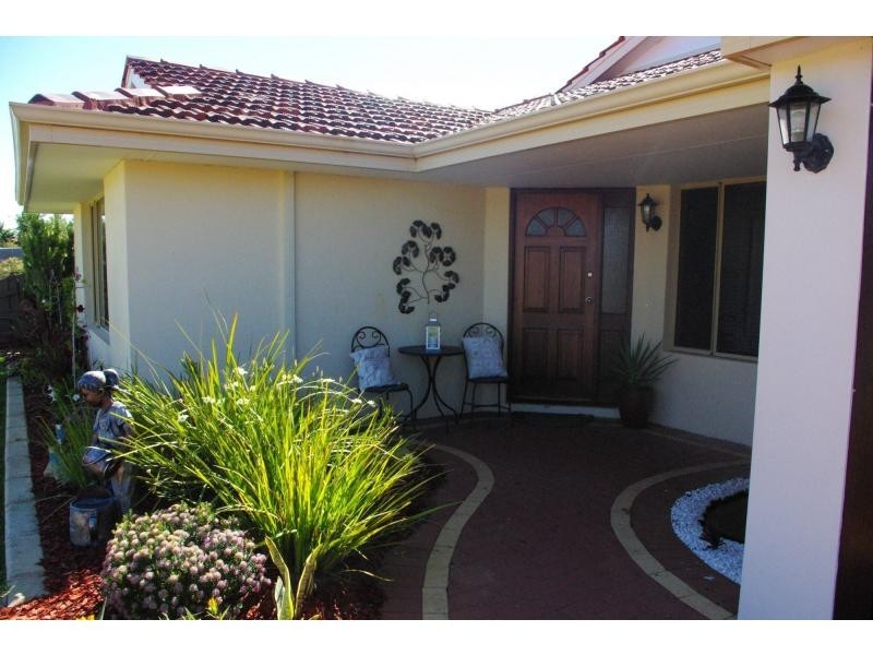 10 Mal Bay Court, Mindarie WA 6030