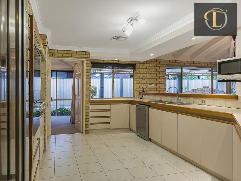 34 Tiller Road, Ocean Reef WA 6027