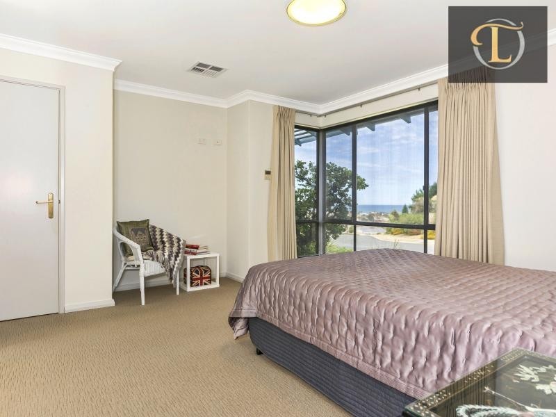 34 Tiller Road, Ocean Reef WA 6027