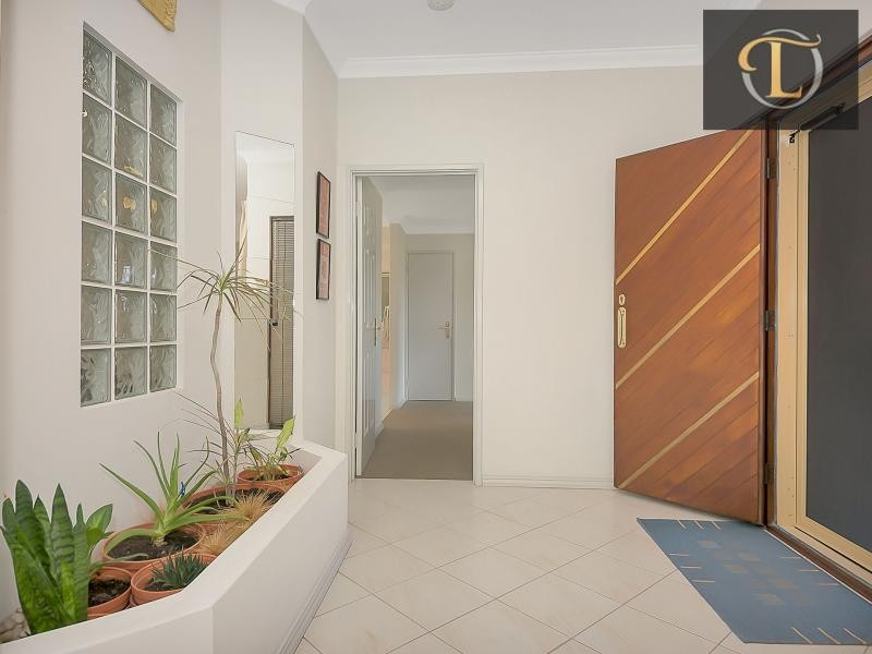 34 Tiller Road, Ocean Reef WA 6027