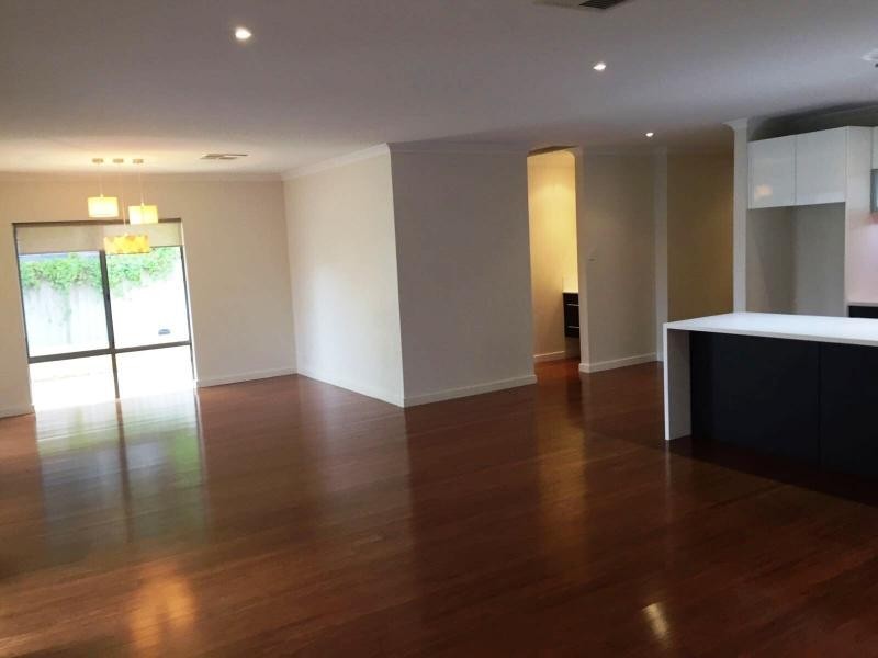 39 Roche Road, Duncraig WA 6023