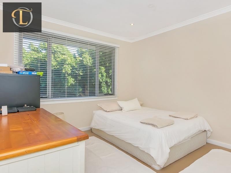 39 Roche Road, Duncraig WA 6023