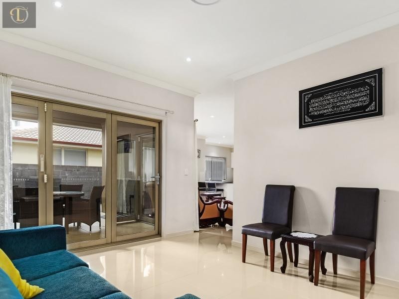 1/2 Compass Drive, Biggera Waters QLD 4216