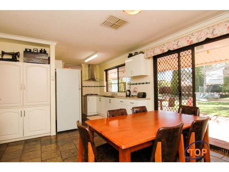 400 High Road, Riverton WA 6148