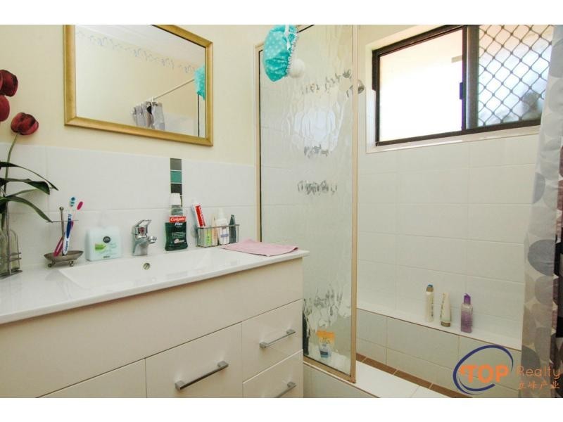 400 High Road, Riverton WA 6148