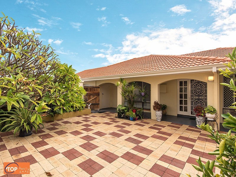 4 Taru Court, Willetton WA 6155