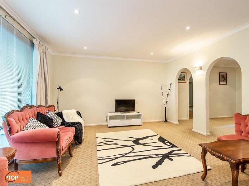 4 Taru Court, Willetton WA 6155