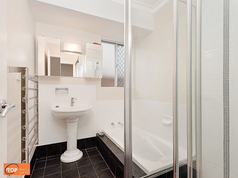 4 Taru Court, Willetton WA 6155