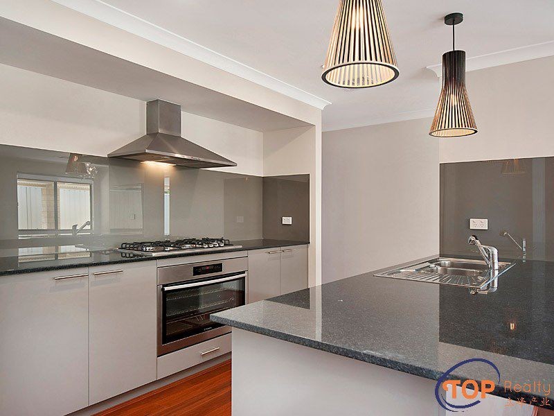 7 Riga Crescent, Willetton WA 6155