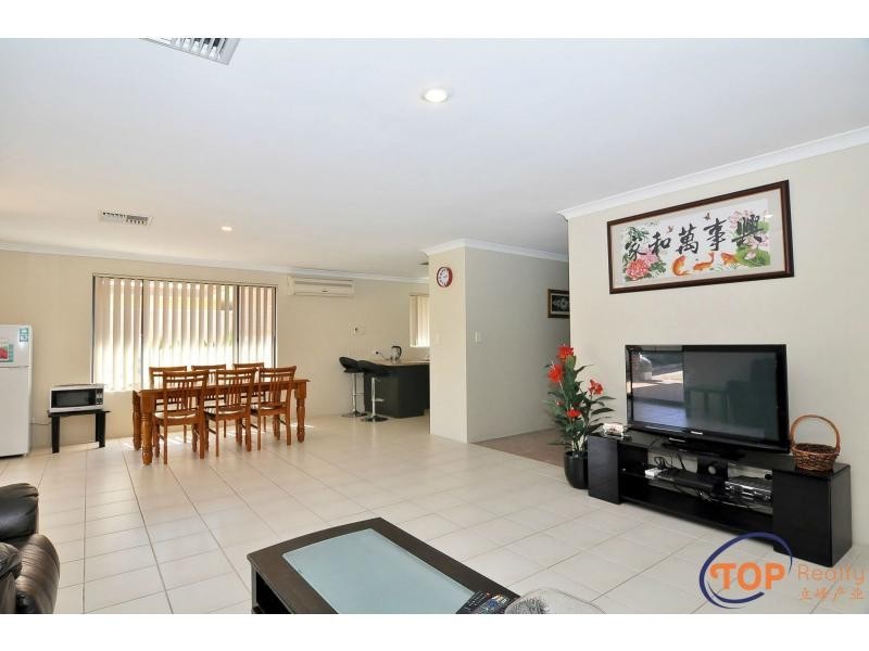 93 Chamberlain Street, Gosnells WA 6110