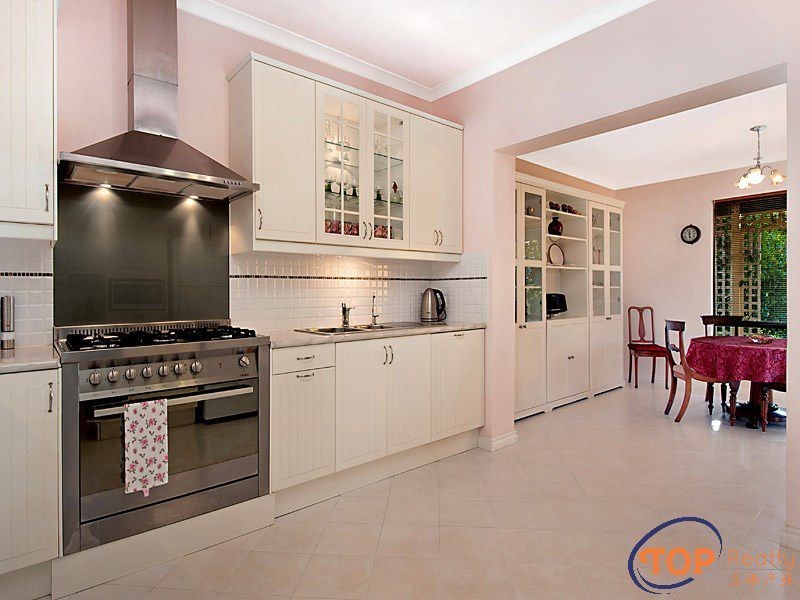13 Elgon Hill, Willetton WA 6155