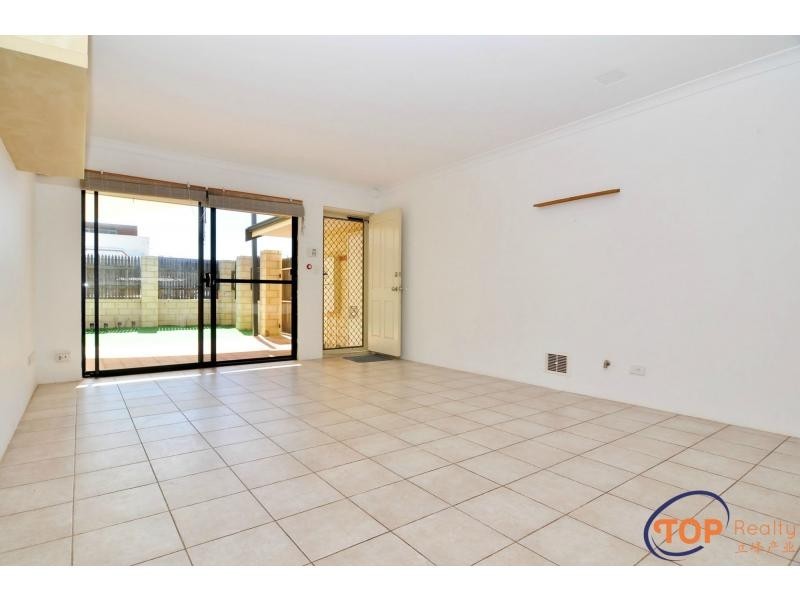 14 Love St, Cloverdale WA 6105