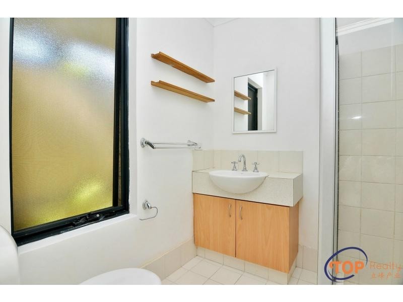 14 Love St, Cloverdale WA 6105