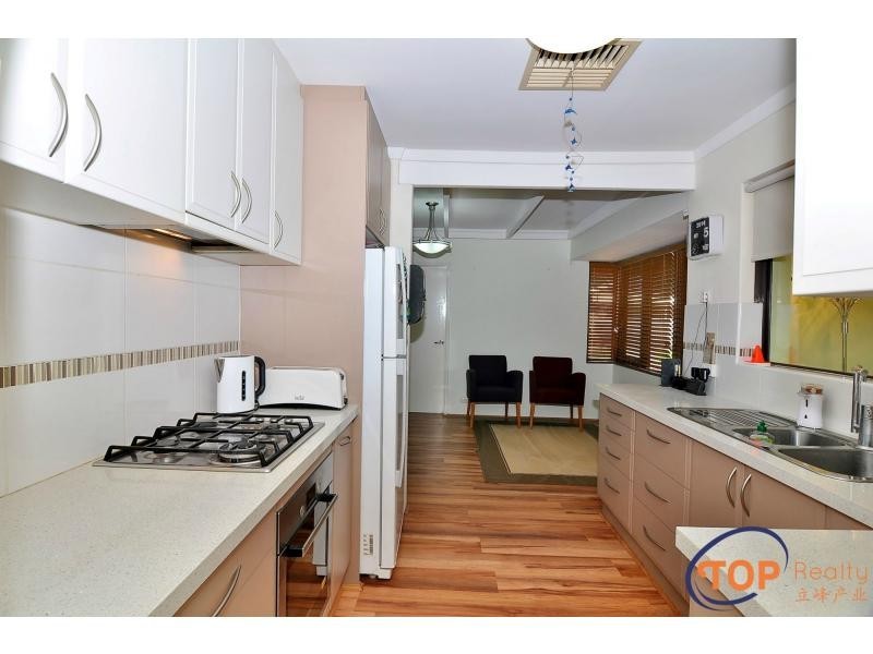 295 Vahland Avenue, Willetton WA 6155