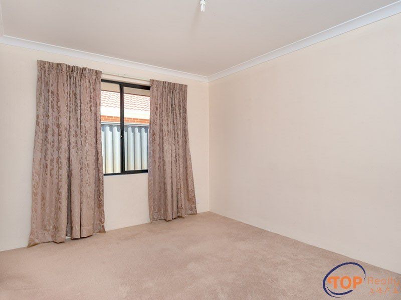 2 Edgar Link, Piara Waters WA 6112