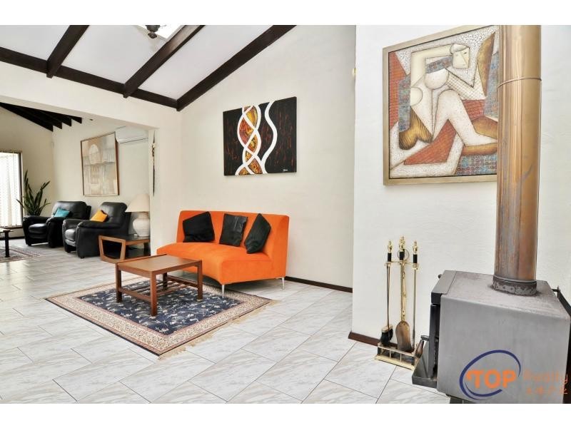 25 Hartung Way, Bull Creek WA 6149