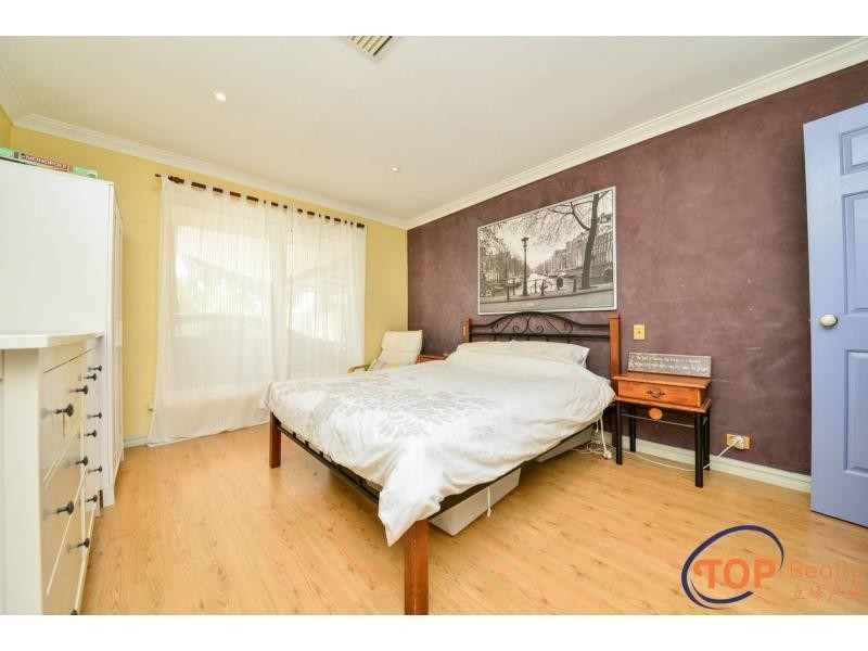 71 Vahland Avenue, Riverton WA 6148