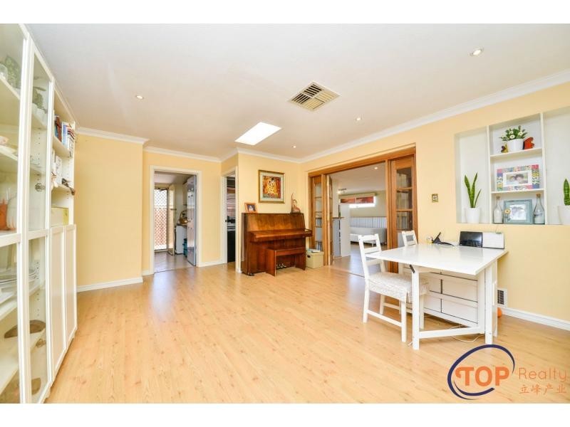 71 Vahland Avenue, Riverton WA 6148