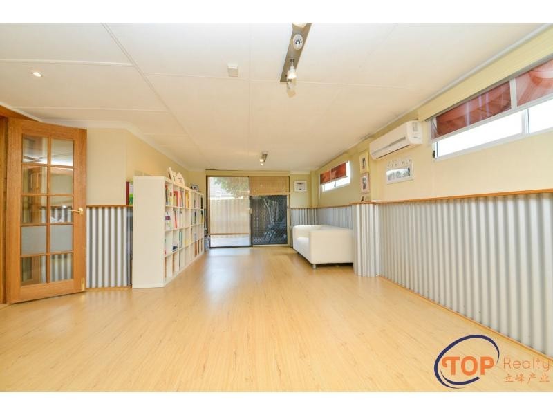 71 Vahland Avenue, Riverton WA 6148