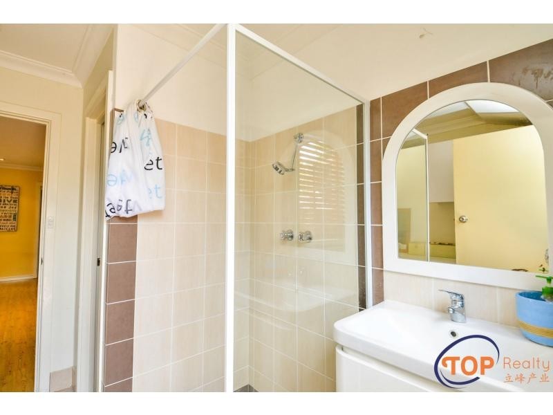 71 Vahland Avenue, Riverton WA 6148